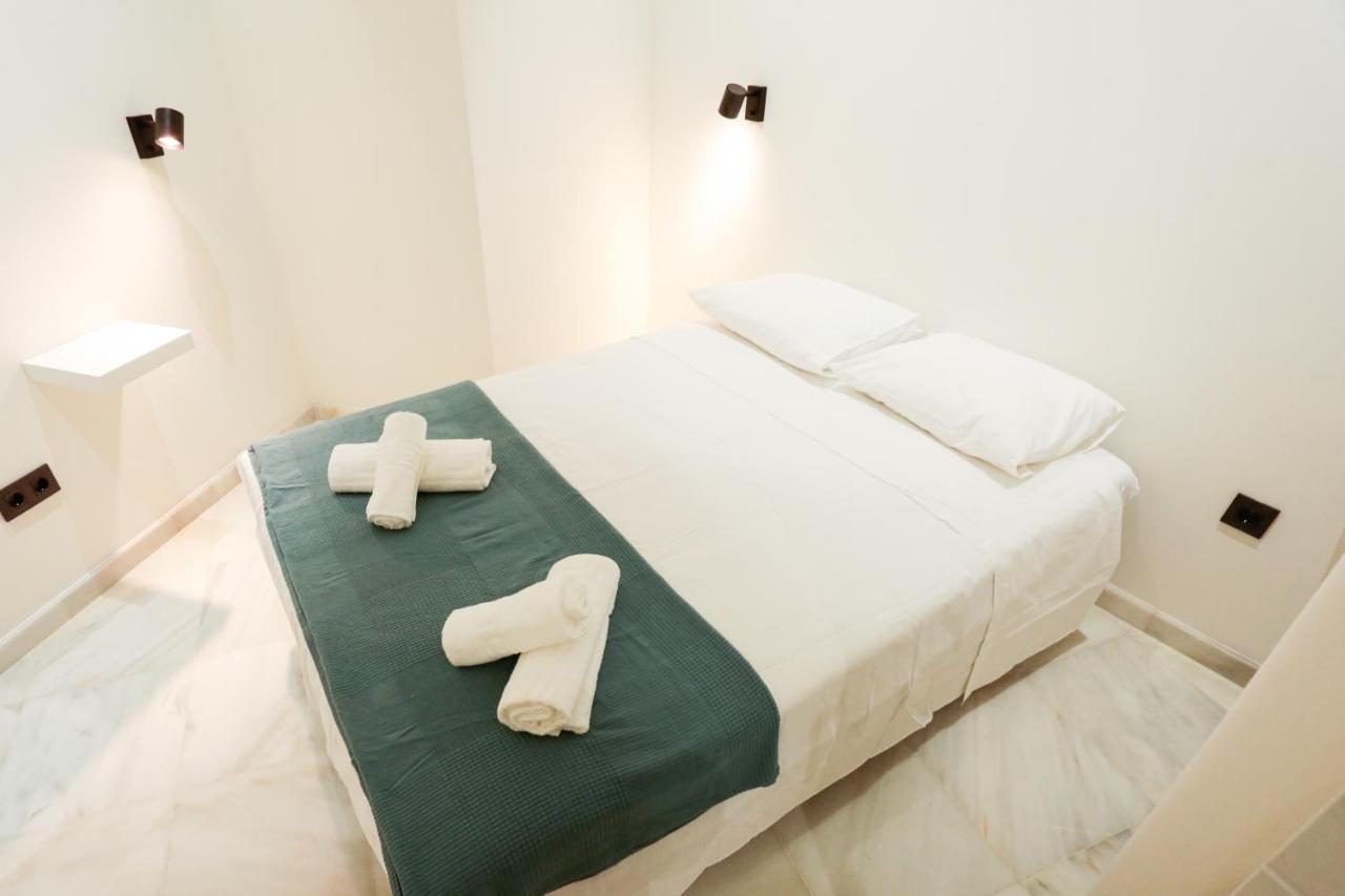 Monkeys Apartments Cervantes เซบีญา ภายนอก รูปภาพ