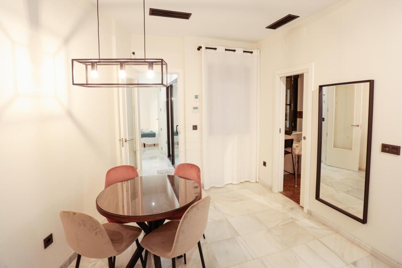 Monkeys Apartments Cervantes เซบีญา ภายนอก รูปภาพ