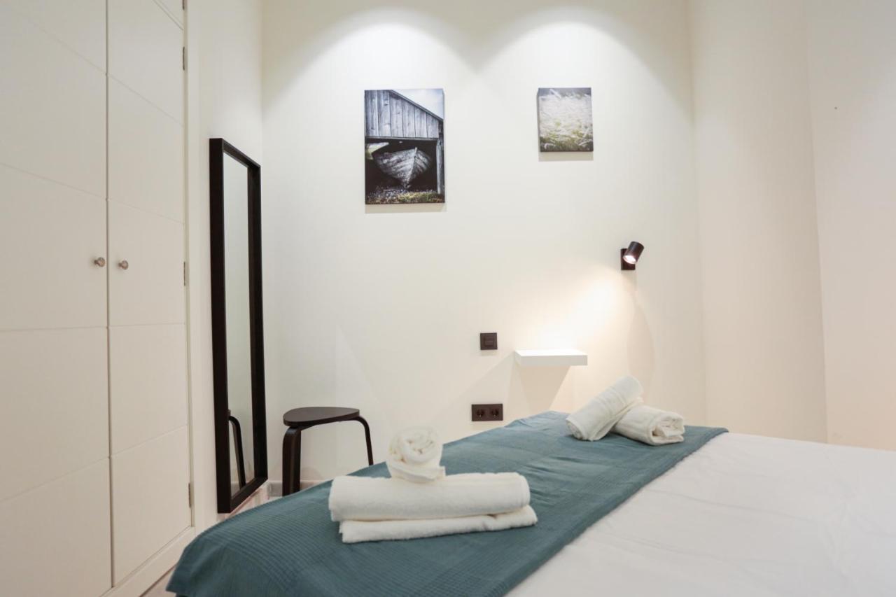 Monkeys Apartments Cervantes เซบีญา ภายนอก รูปภาพ