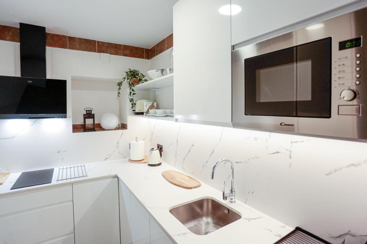 Monkeys Apartments Cervantes เซบีญา ภายนอก รูปภาพ