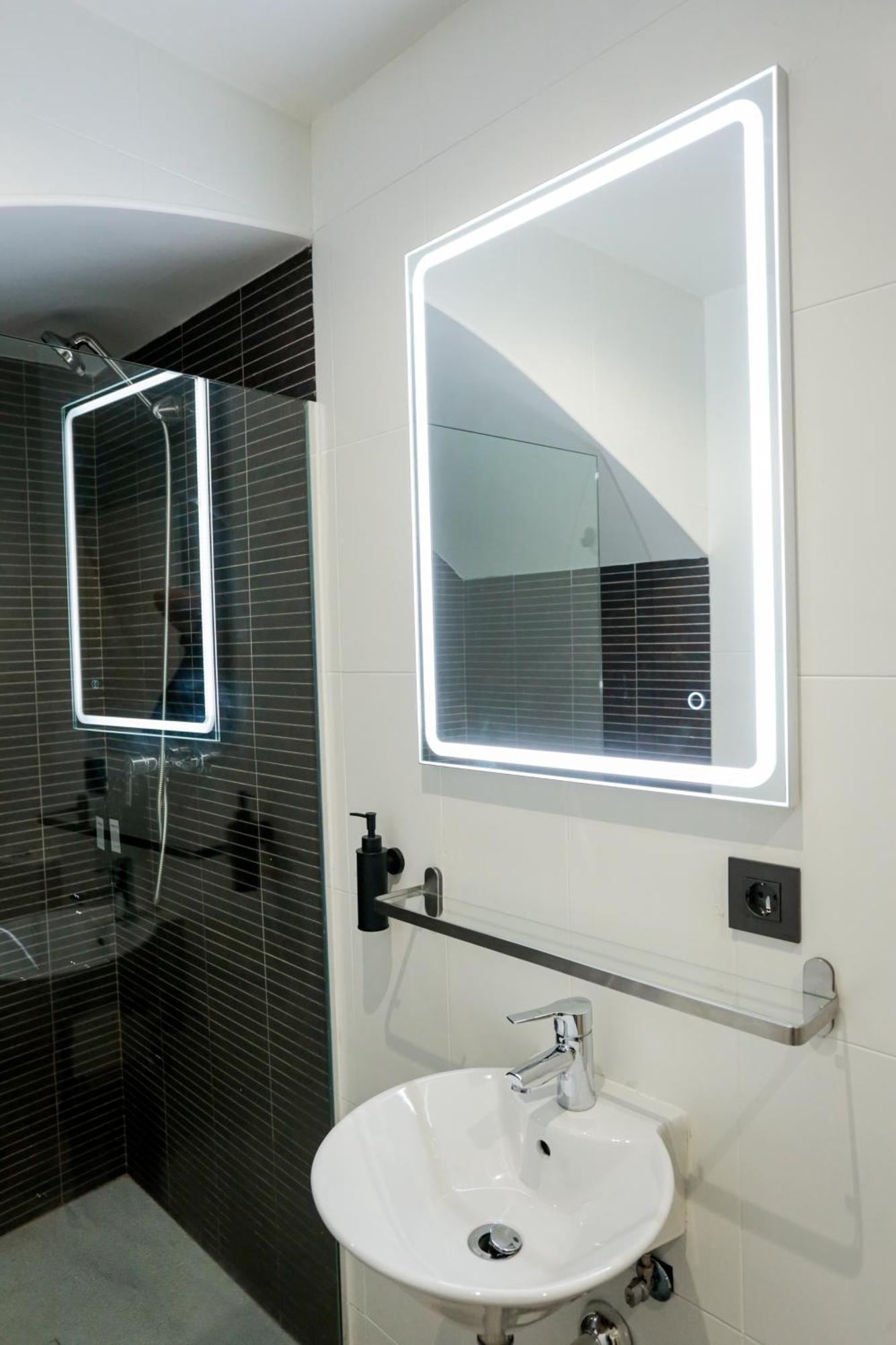 Monkeys Apartments Cervantes เซบีญา ภายนอก รูปภาพ